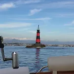 Een Parel Aan De Cote 'd Azur ! *